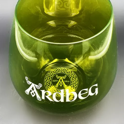 farbiges glas mit logo mgi glasdekor 454506dd